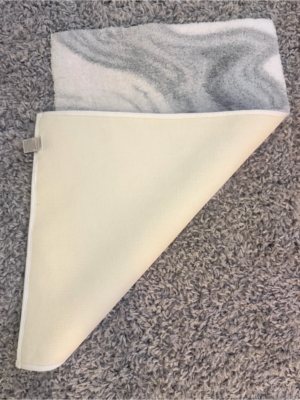 34” x 22” Martha Stewart Gray & White Marble-Pattern Bath Mat Bathroom Rug